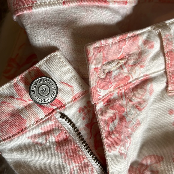 Aeropostale flower print jeans - Picture 7 of 8